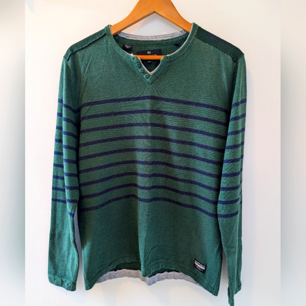 Buffalo sweater men's medium